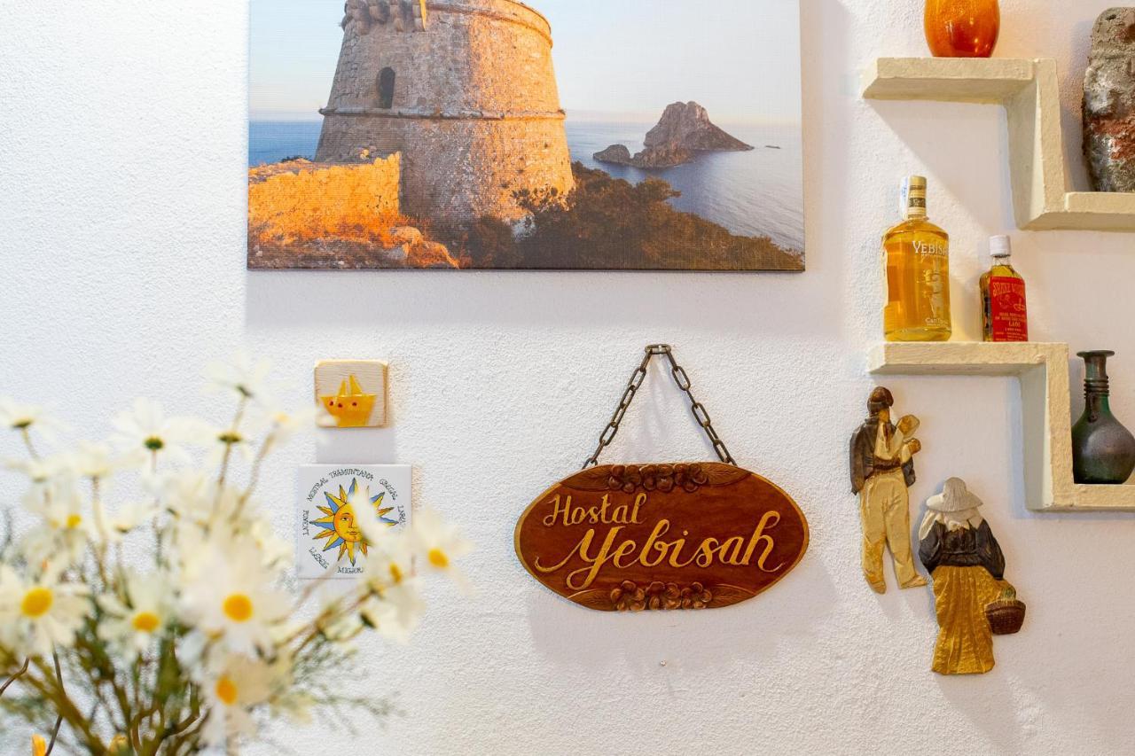 Hostal Yebisah Santa Eularia des Riu Ngoại thất bức ảnh