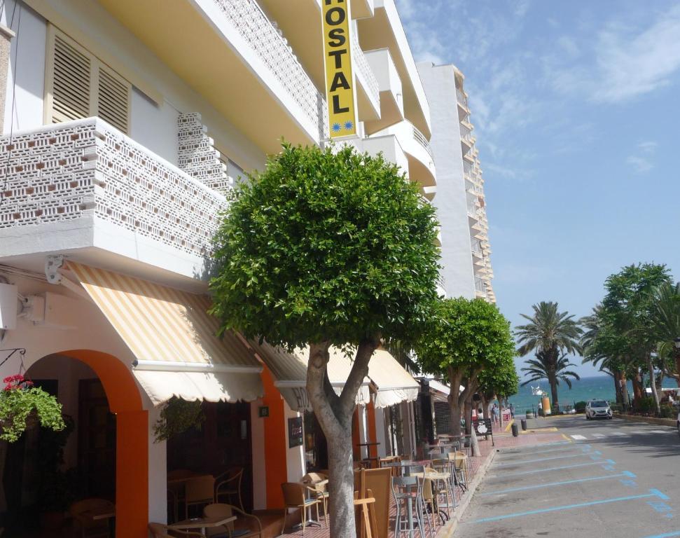 Hostal Yebisah Santa Eularia des Riu Ngoại thất bức ảnh