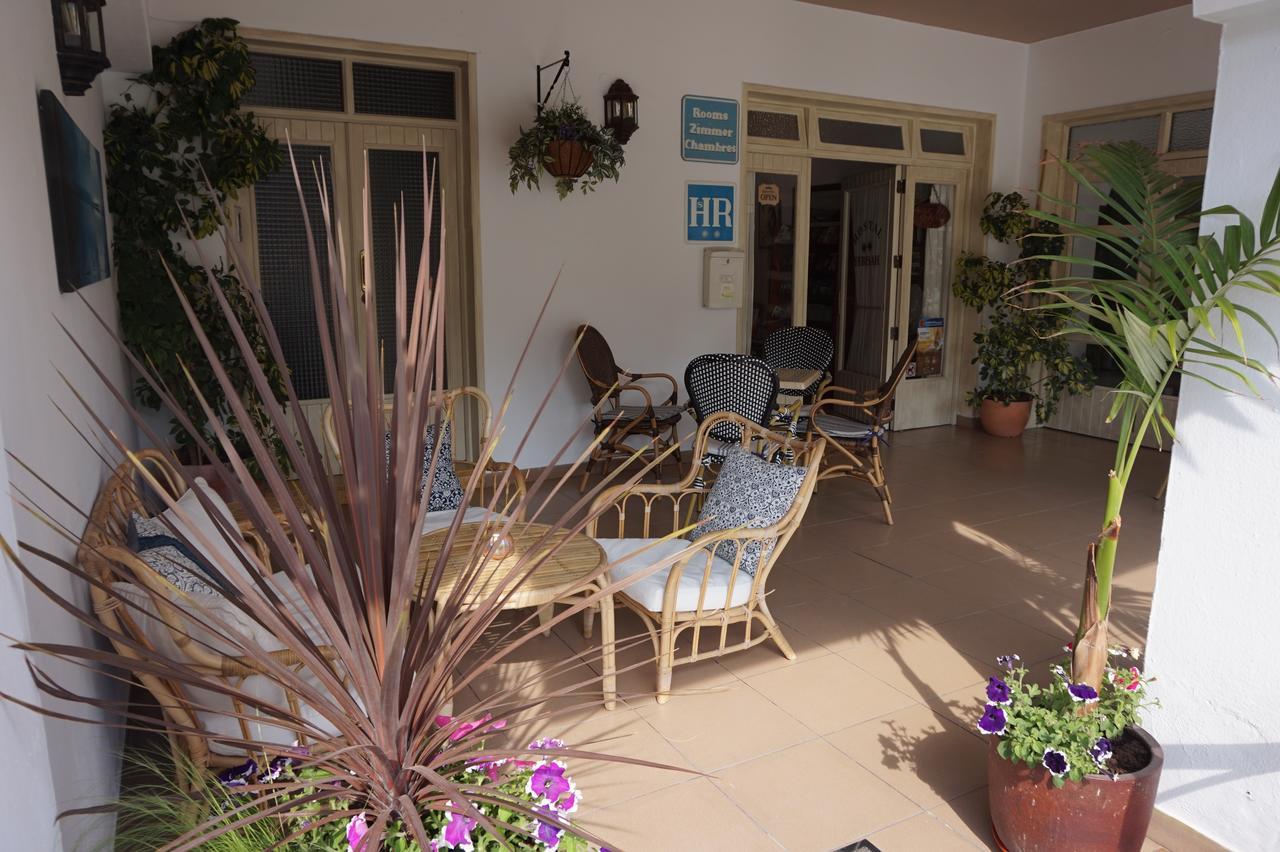 Hostal Yebisah Santa Eularia des Riu Ngoại thất bức ảnh