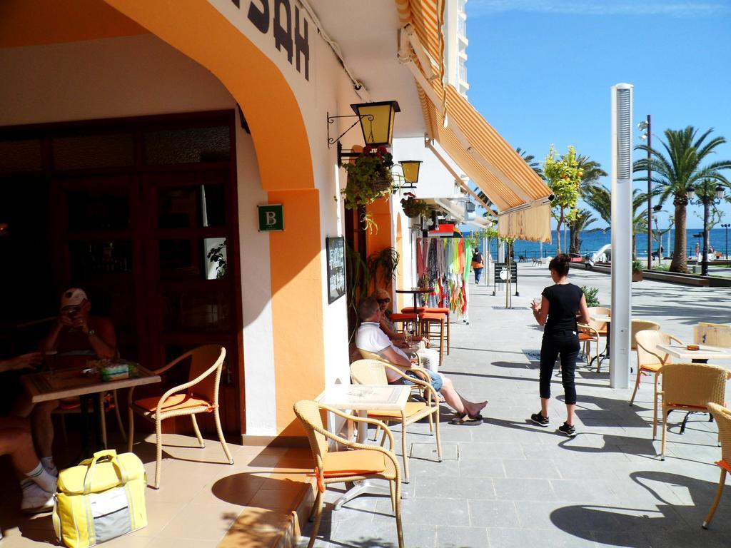 Hostal Yebisah Santa Eularia des Riu Ngoại thất bức ảnh